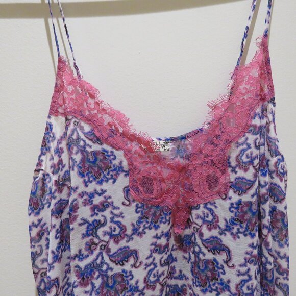 INTIMATELY FREE PEOPLE Pretty Little Thing Lace Trim Cami Top in Purple - Size L - Picture 4 of 15